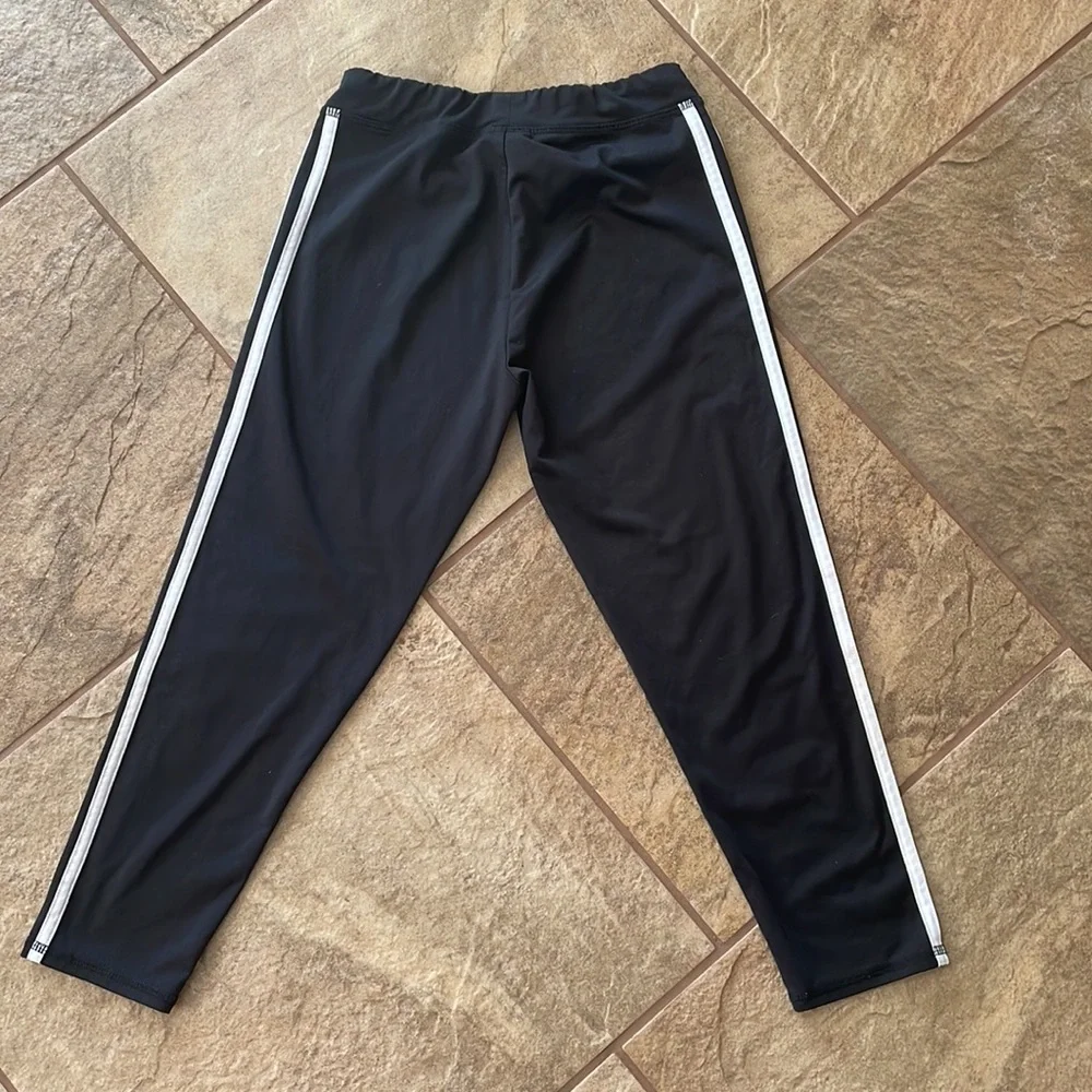 + ADIDAS + Capri Leggings - Picture 2 of 4